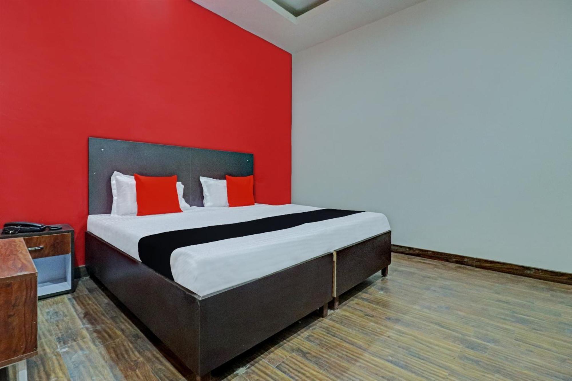 Capital O Kanha Resort Sikandra Rao Exterior photo